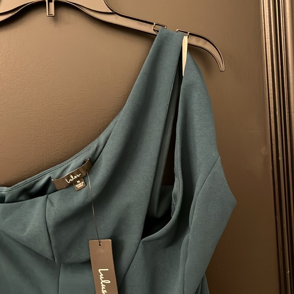 Lulus So Flirty Hunter Green One-Shoulder Cutout Asymmetrical Dress - Picture 4 of 7
